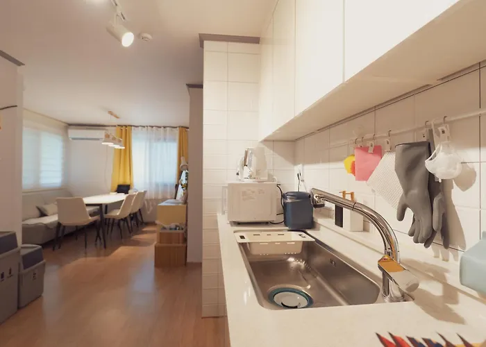 Station On Foot Private Entrance Maximum 7 People Netflix Free Wifi Comfort Apartment