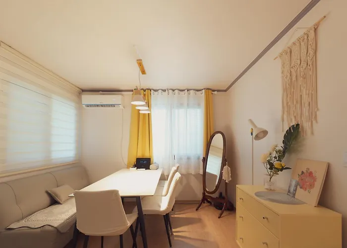 Station On Foot Private Entrance Maximum 7 People Netflix Free Wifi Comfort Apartment