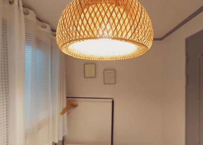 Station On Foot Private Entrance Maximum 7 People Netflix Free Wifi Comfort Apartment *