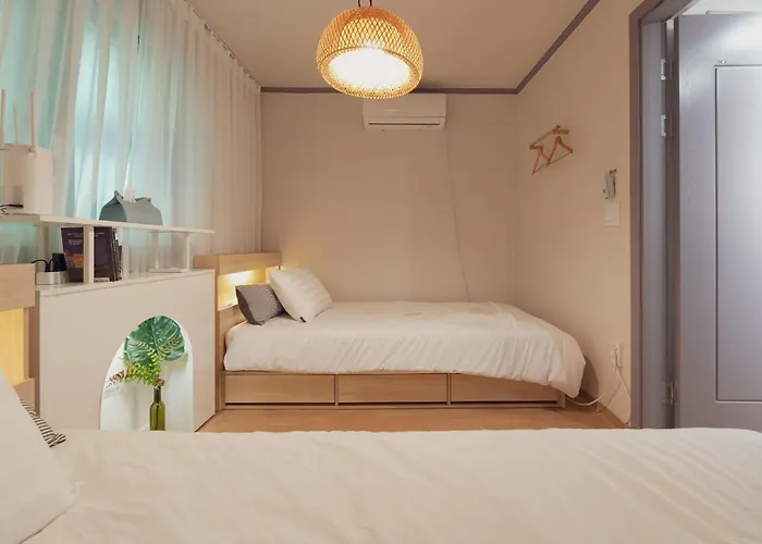 Station On Foot Private Entrance Maximum 7 People Netflix Free Wifi Comfort