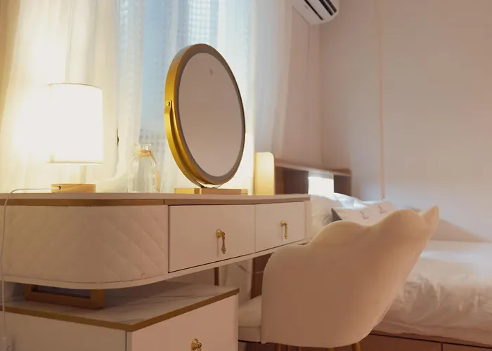 Station On Foot Private Entrance Maximum 7 People Netflix Free Wifi Comfort